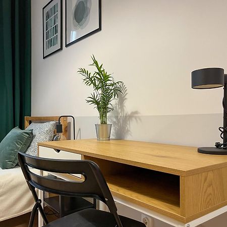 Shape&Color Premium Hostel วอร์ซอ ภายนอก รูปภาพ