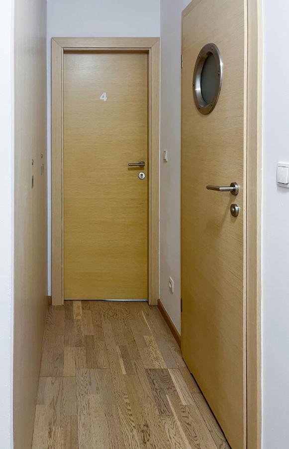 Shape&Color Premium Hostel วอร์ซอ ภายนอก รูปภาพ
