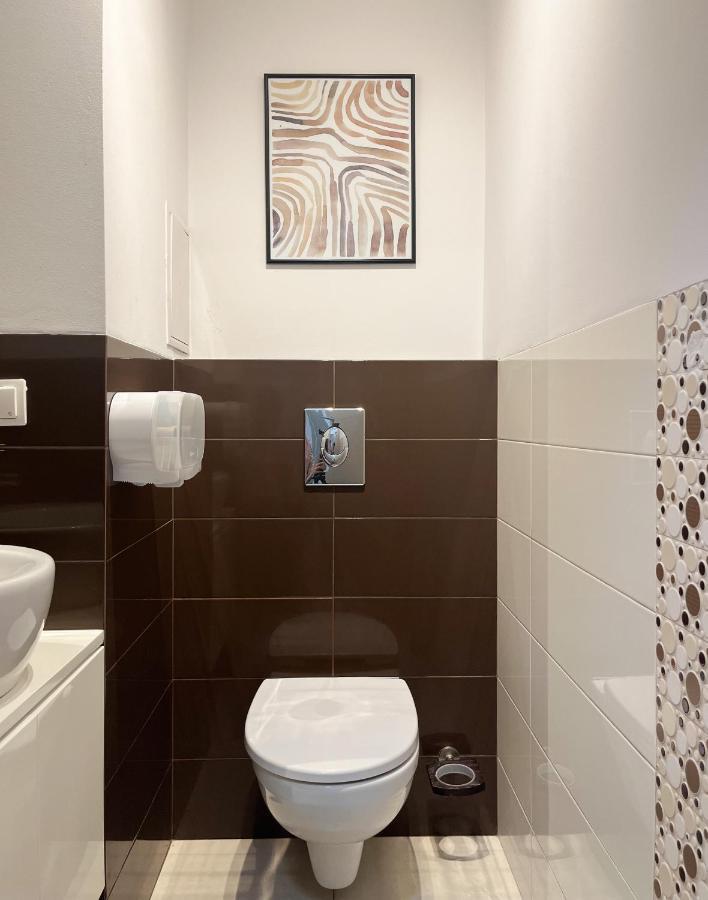 Shape&Color Premium Hostel วอร์ซอ ภายนอก รูปภาพ