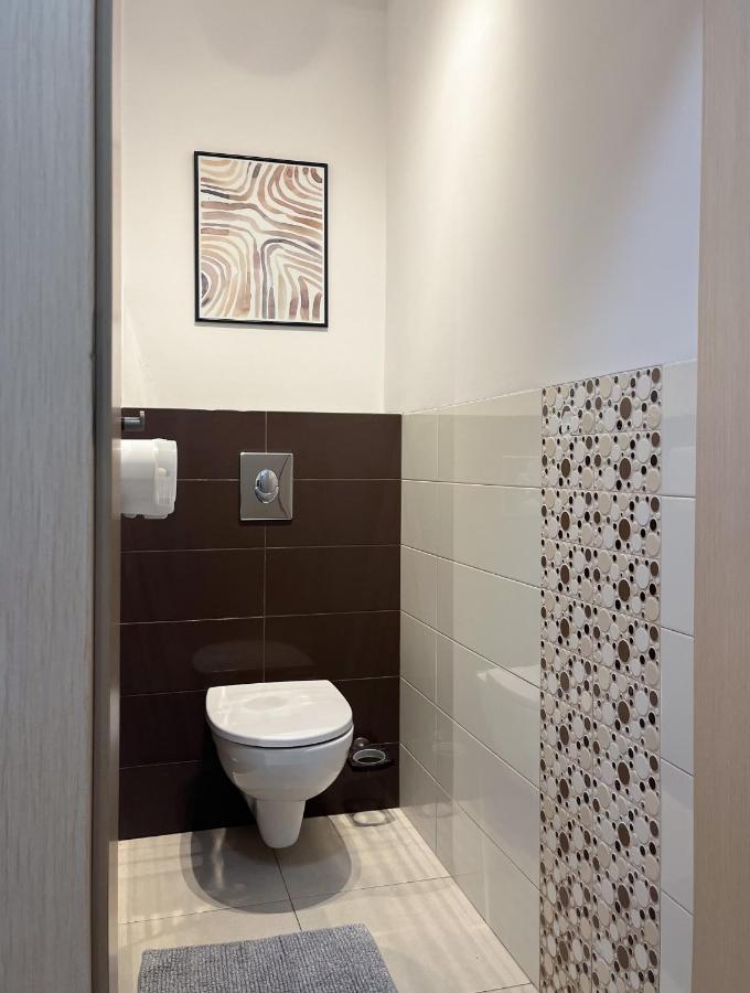 Shape&Color Premium Hostel วอร์ซอ ภายนอก รูปภาพ