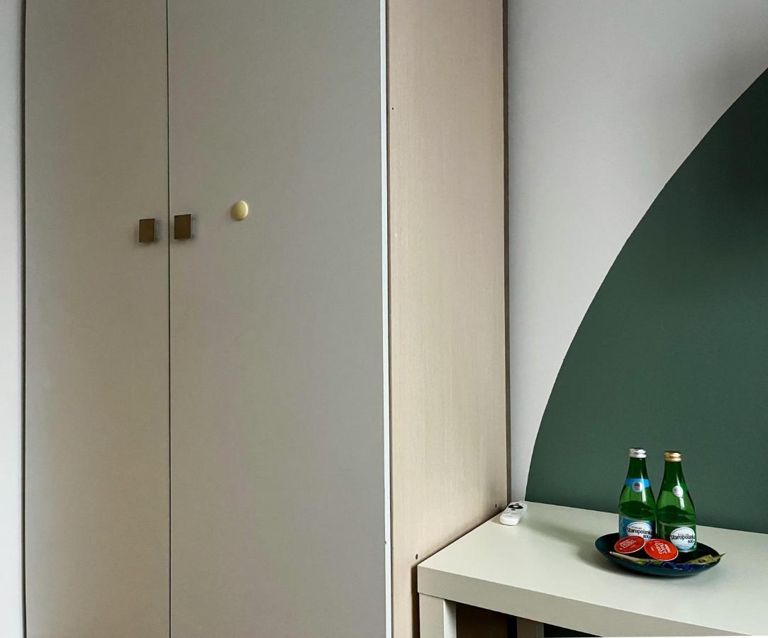 Shape&Color Premium Hostel วอร์ซอ ภายนอก รูปภาพ