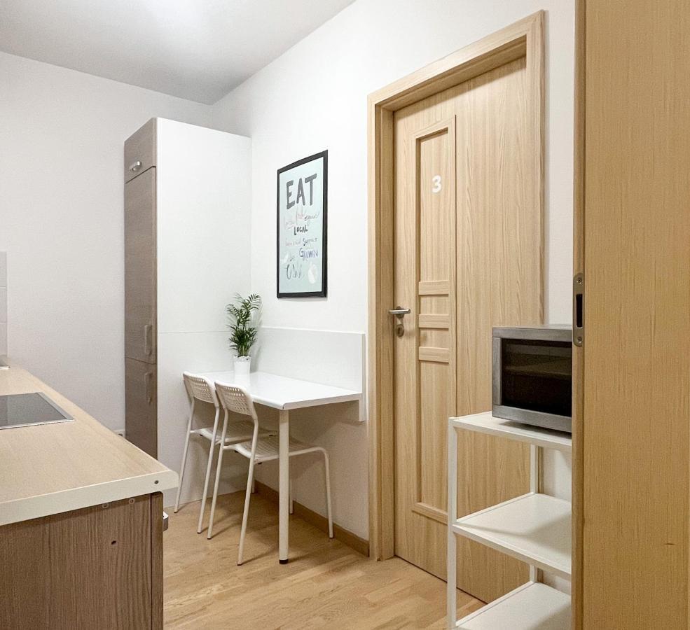 Shape&Color Premium Hostel วอร์ซอ ภายนอก รูปภาพ