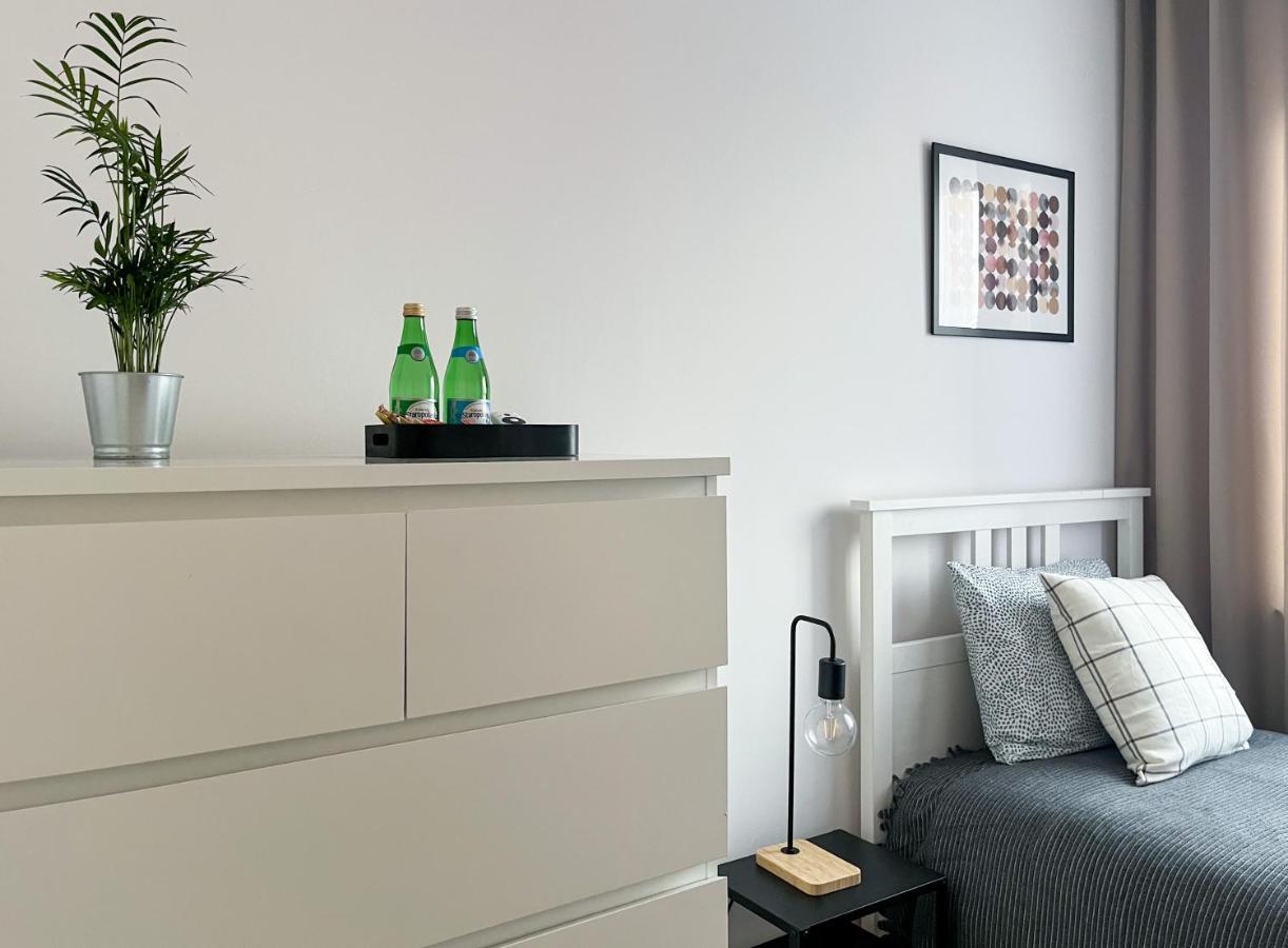 Shape&Color Premium Hostel วอร์ซอ ภายนอก รูปภาพ