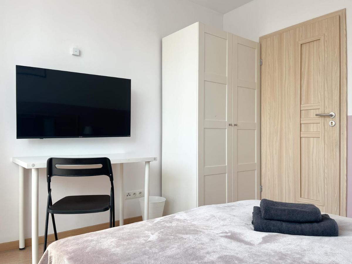 Shape&Color Premium Hostel วอร์ซอ ภายนอก รูปภาพ