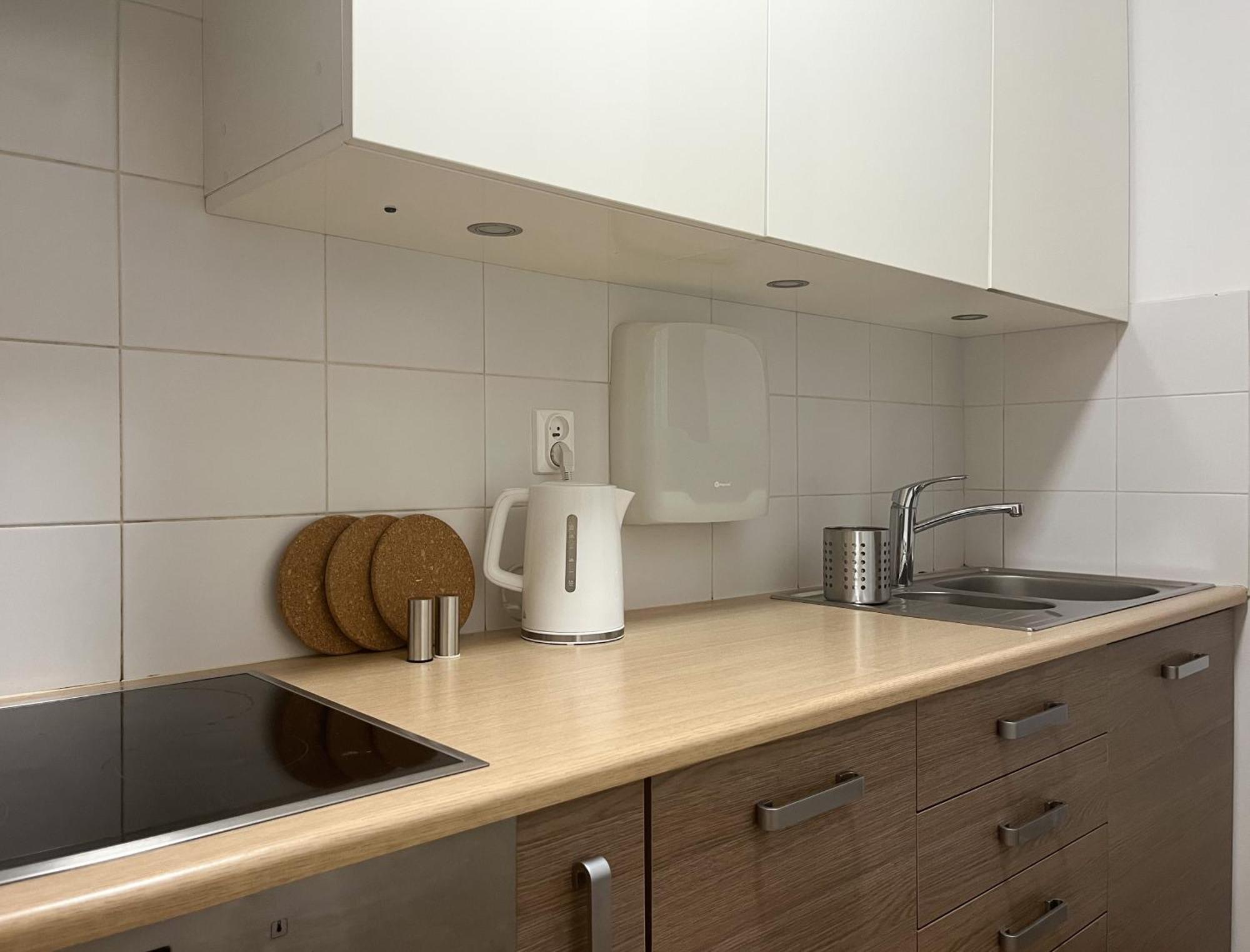 Shape&Color Premium Hostel วอร์ซอ ภายนอก รูปภาพ